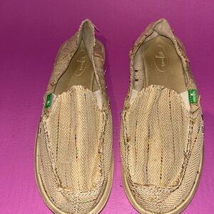 Sanuk Beige Slip-On Loafers with Multicolor Accents women size 7